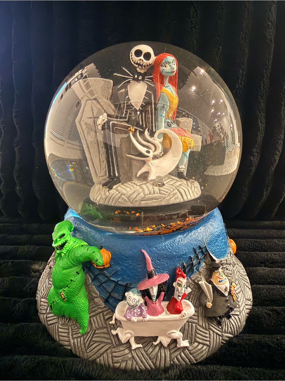 The Nightmare Before Christmas Sally & Jack Snow Globe - rare musical
